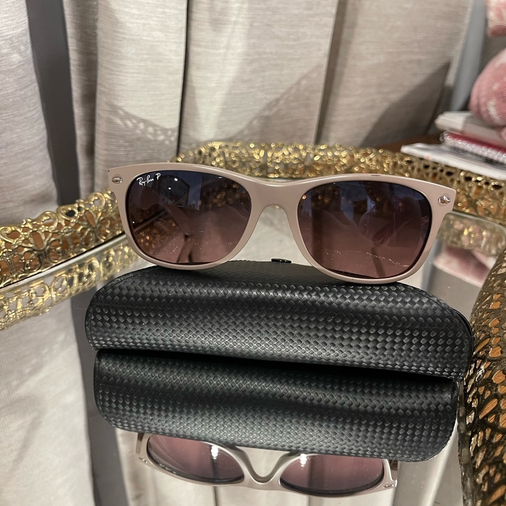 New wayfarer Ray-ban sunglasses polarized